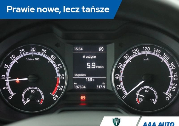 Skoda Octavia cena 42000 przebieg: 197693, rok produkcji 2018 z Kazimierza Wielka małe 211